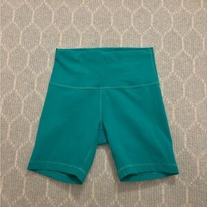 Lululemon green biker shorts